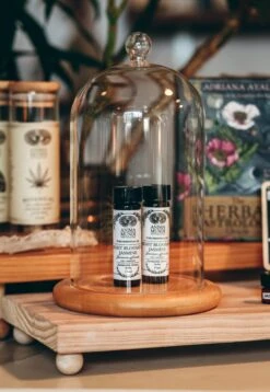 NIGHT BLOOMING JASMINE Essential Oil | Sustainably Cultivated -StrikeZone Store O01A9599