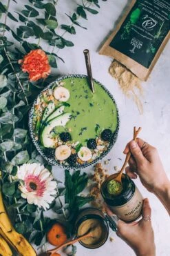 MORINGA | Organic Powder, Nature's "Multi-Vitamin" -StrikeZone Store am november 5617